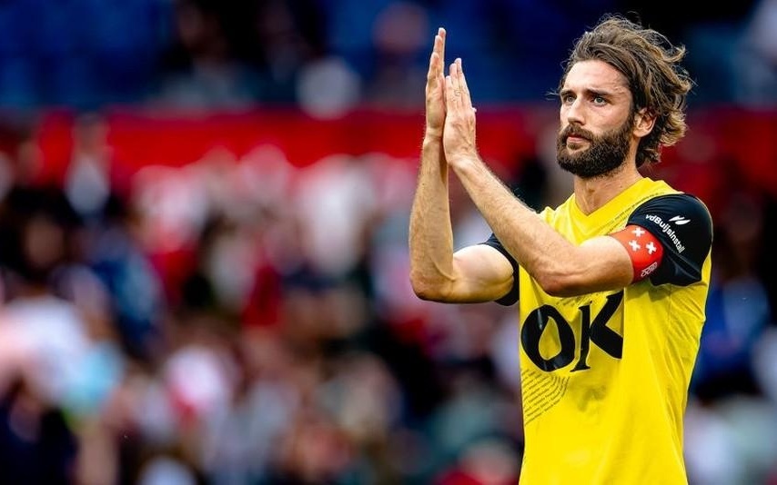 不仅完成一 不仅完成一