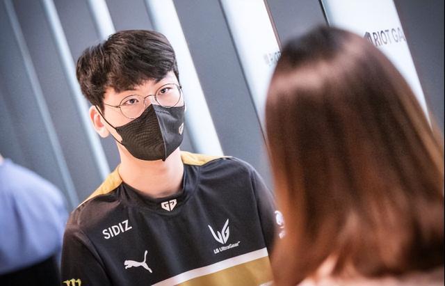 的投射空间 的投射空间