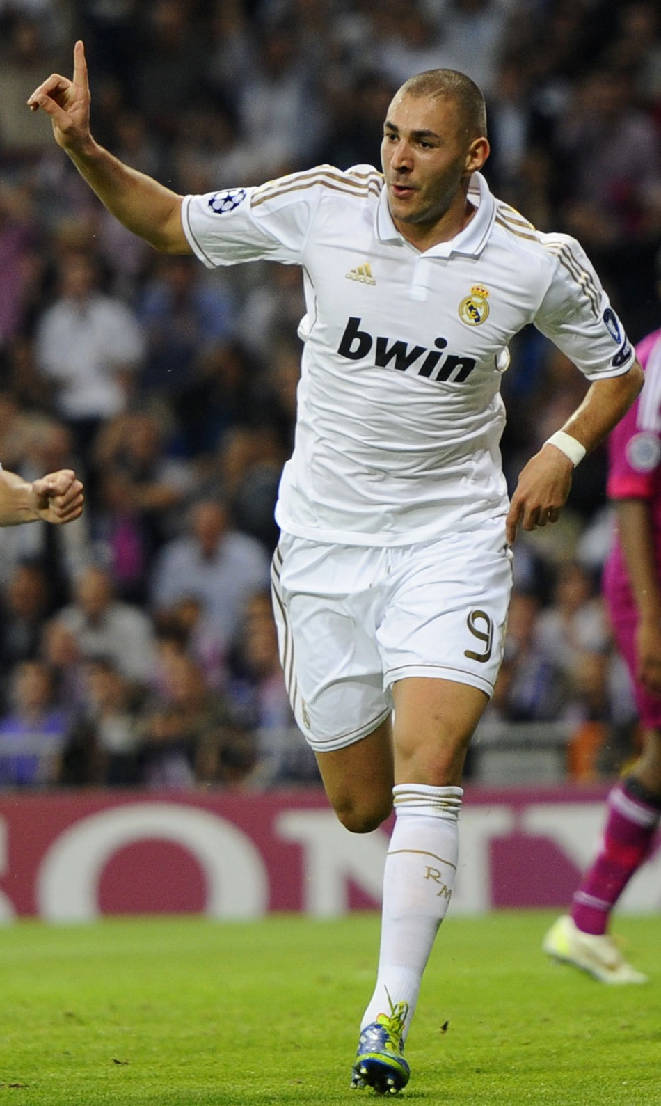 逼迫客队中 逼迫客队中